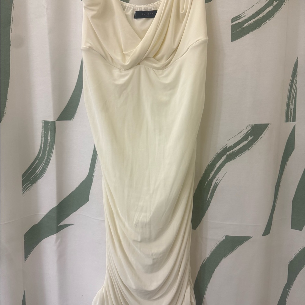 Chic Strapless Cream Dress